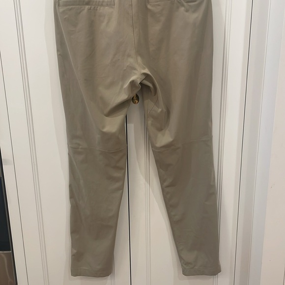 Lululemon Men’s Tan Pants—GREAT FABRIC & Style—Great condition!! Size 34 - Picture 8 of 9